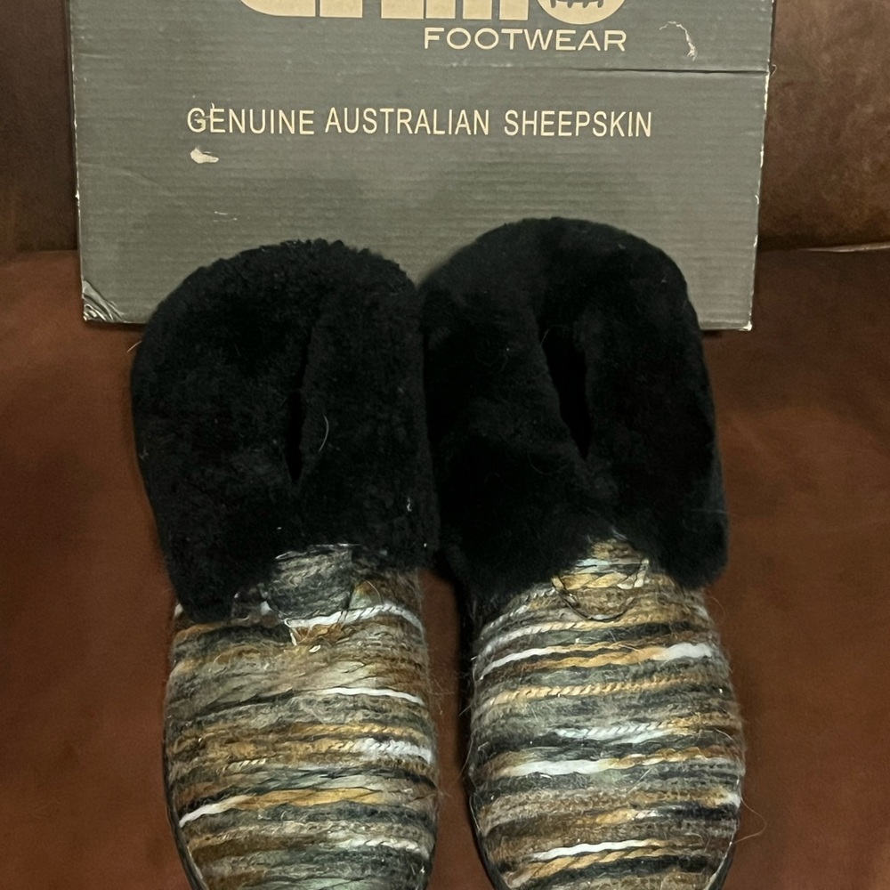 Lamo Black and Brown Sheepskin Slippers
